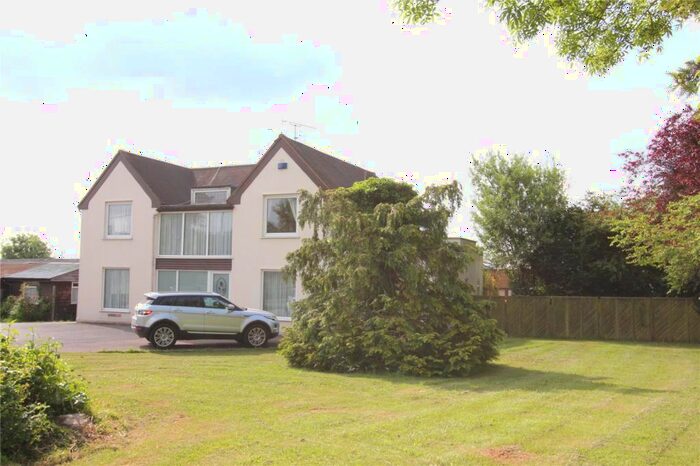 5 Bedroom Detached House To Rent In Cattlegate Road, Enfield, EN2