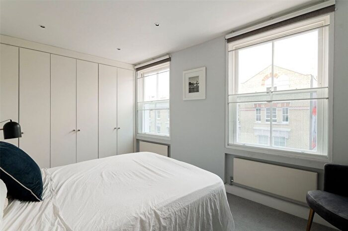 2 Bedroom Flat To Rent In Dunworth Mews, Notting Hill, W11
