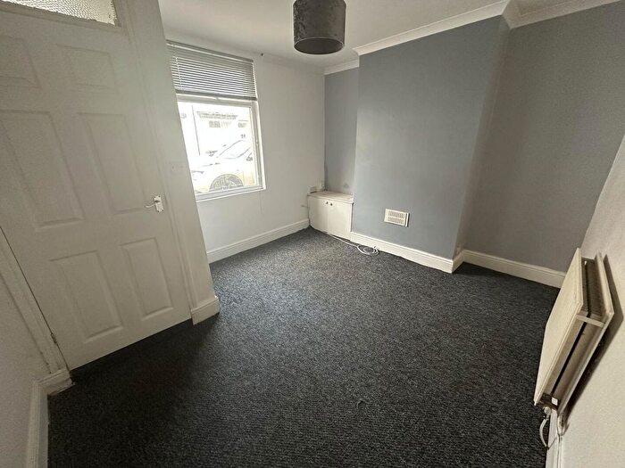 3 Bedroom Terraced House To Rent In Lowson Street, Darlington, DL3