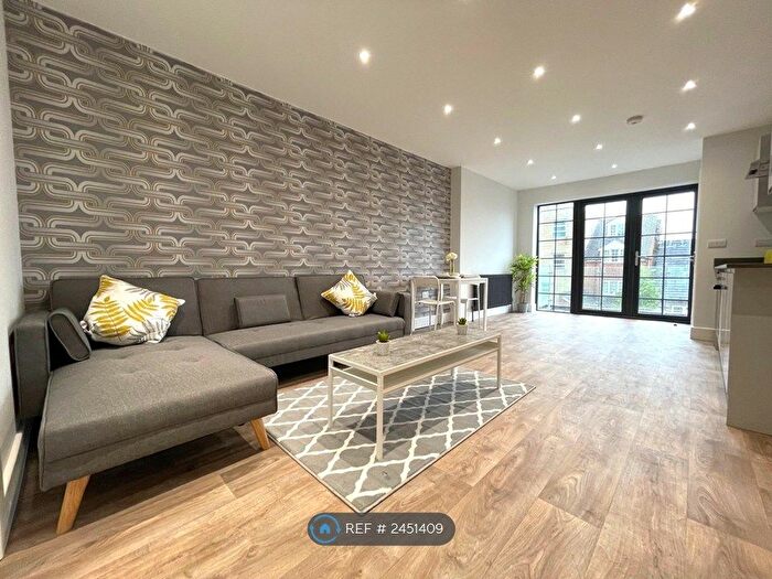 1 Bedroom Flat To Rent In Alma Street, Luton, LU1