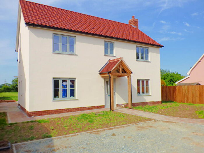 4 Bedroom Detached House For Sale In Hawthorn Cottage, Mellis Road, Yaxley, IP23