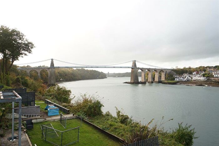 3 Bedroom House To Rent In Holyhead Road, Bangor, LL57