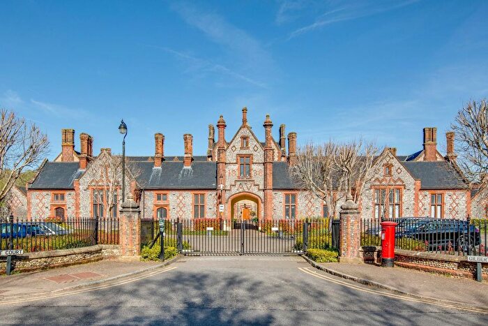 2 Bedroom Flat For Sale In Whielden Street, Old Amersham, Buckinghamshire, HP7