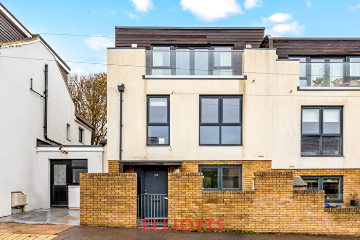 4 Bedroom Apartment To Rent In Kingsthorpe Road, Hove, BN3