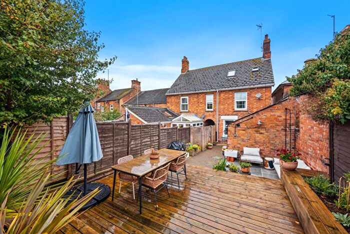 4 Bedroom Semi-Detached House For Sale In Midland Road, Thrapston, NN14
