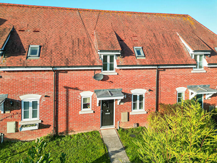 2 Bedroom Terraced House For Sale In Brook End Road South, Chancellor Park, Chelmsford, CM2