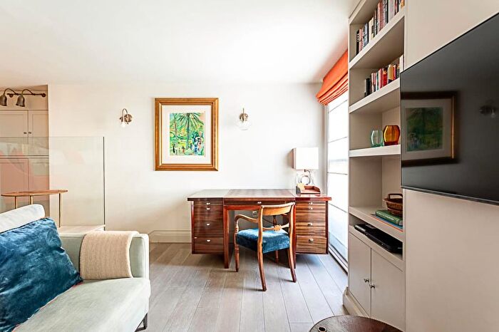 1 Bedroom Flat To Rent In Flat Court House, Seymour Place, London, W1H