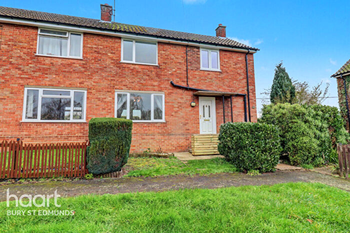 3 Bedroom Semi Detached House For Sale In The Owell, Pakenham, Bury St Edmunds, IP31