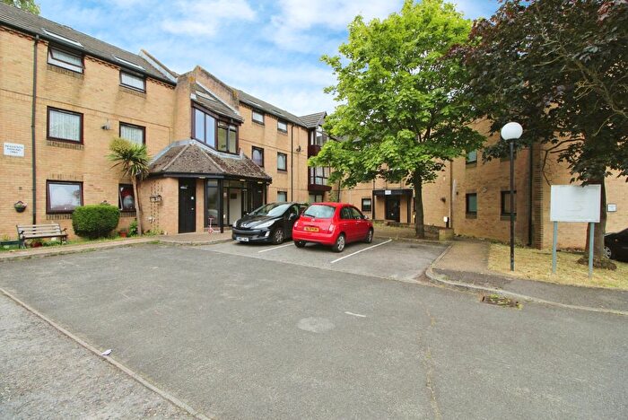 2 Bedroom Flat To Rent In Jarratt House, St Leonards Road, Windsor, SL4