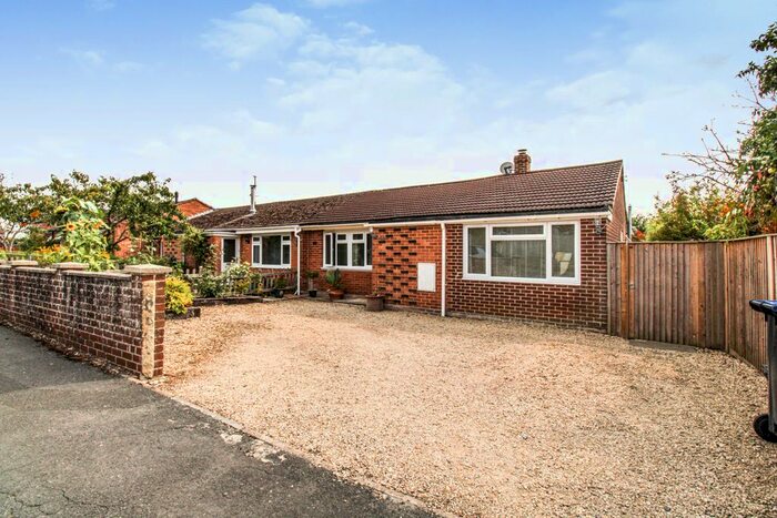 3 Bedroom Terraced Bungalow For Sale In Spaines, Great Bedwyn, Marlborough, SN8