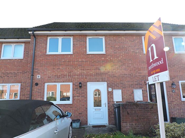 3 Bedroom Town House To Rent In Marsham Drive, Arnold, Nottingham, NG5