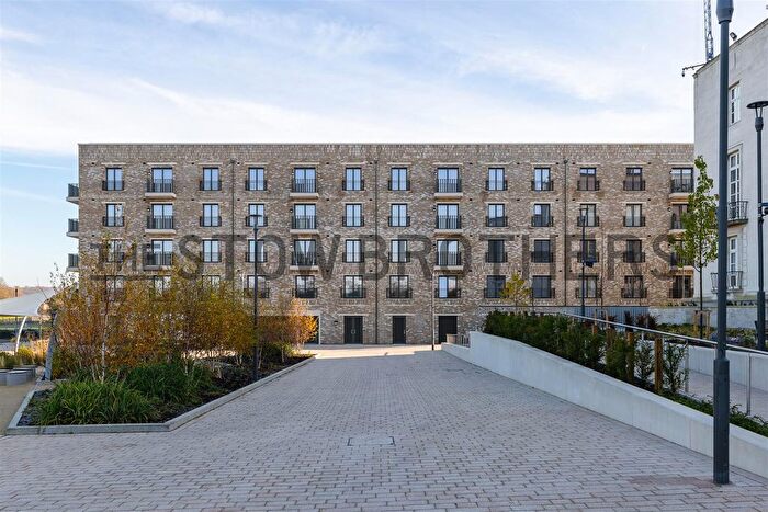 2 Bedroom Flat To Rent In Hepworth Place, Walthamstow, E17