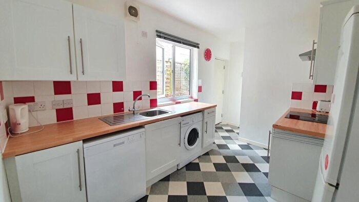 4 Bedroom House To Rent In Douglas Road, Horfield, Bristol, BS7