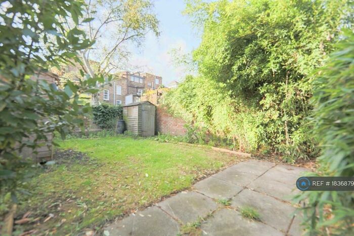 3 Bedroom Maisonette To Rent In Baptist Gardens Lower, London, NW5