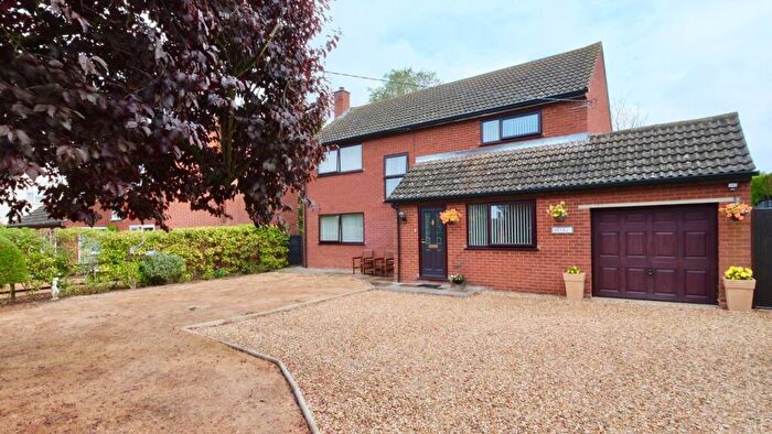 4 Bedroom Detached House For Sale In High Street, Lower Dean, PE28
