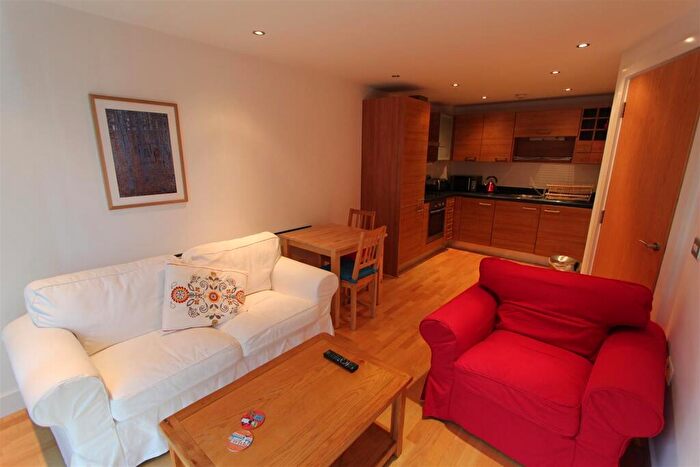 1 Bedroom Flat To Rent In La Salle, Leeds Dock, LS10