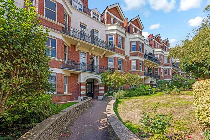 3 Bedroom Apartment For Sale In Honeybourne Road, West Hampstead, NW6