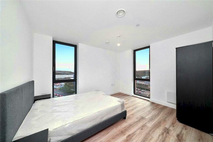 2 Bedroom Apartment To Rent In Viva Court, Kimpton Road, Luton, LU2