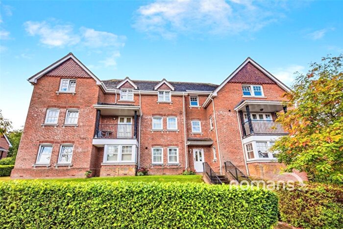 2 Bedroom Flat To Rent In Campbell Fields, Aldershot, GU11