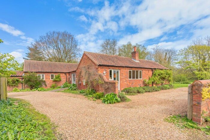4 Bedroom Detached Bungalow For Sale In The Street, Oulton, Norwich, NR11