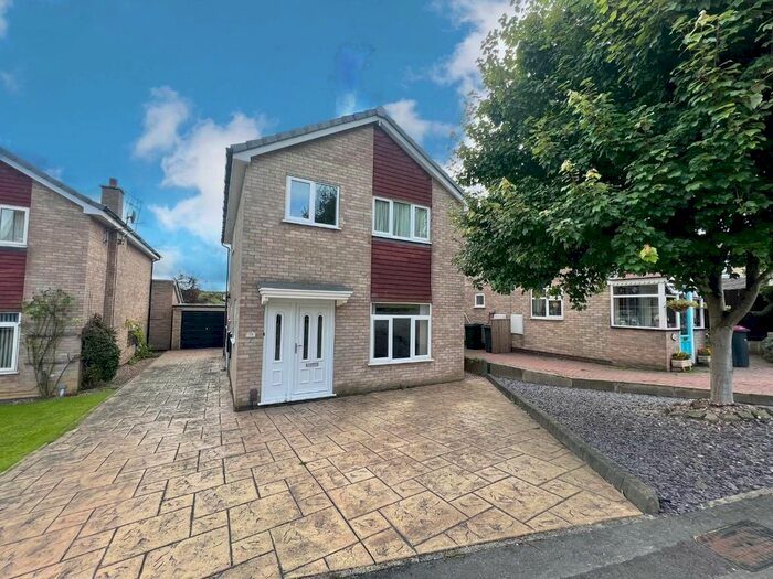 3 Bedroom Property For Sale In Curlew Rise, Thorpe Hesley, Rotherham, S61