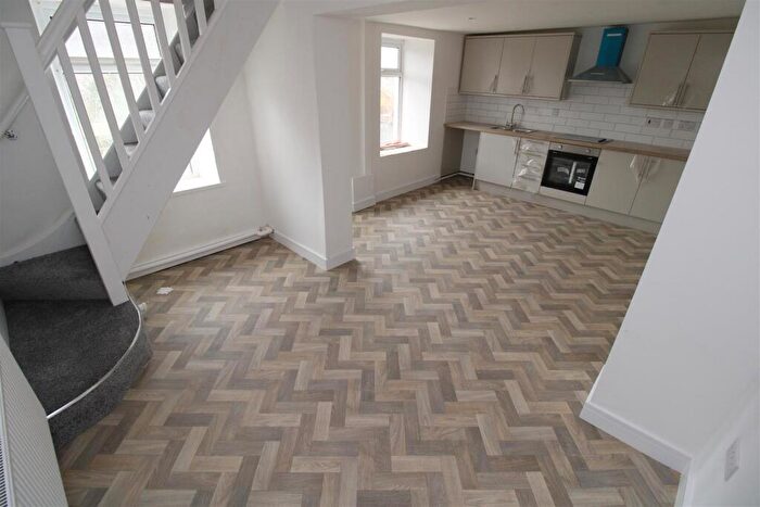 2 Bedroom Terraced House To Rent In Wind Street, Blaenllechau, Ferndale, CF43