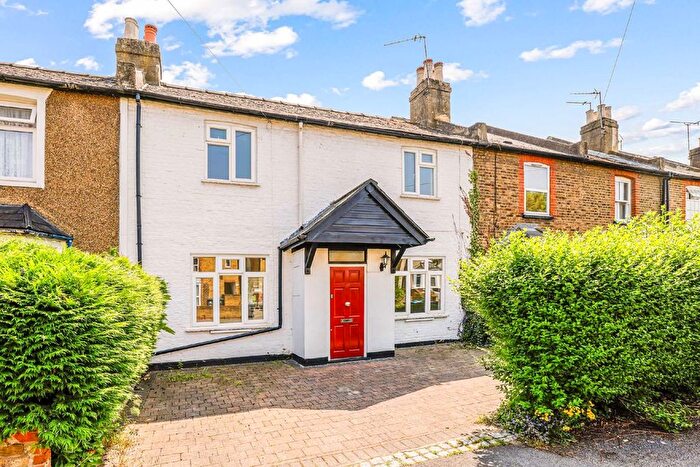 2 Bedroom Terraced House To Rent In East Road, Kingston, KT2