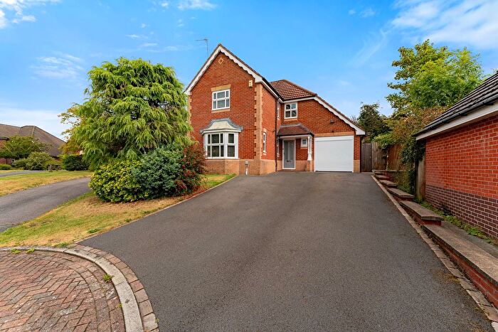 4 Bedroom Detached House For Sale In Beverley Way, Macclesfield, SK10