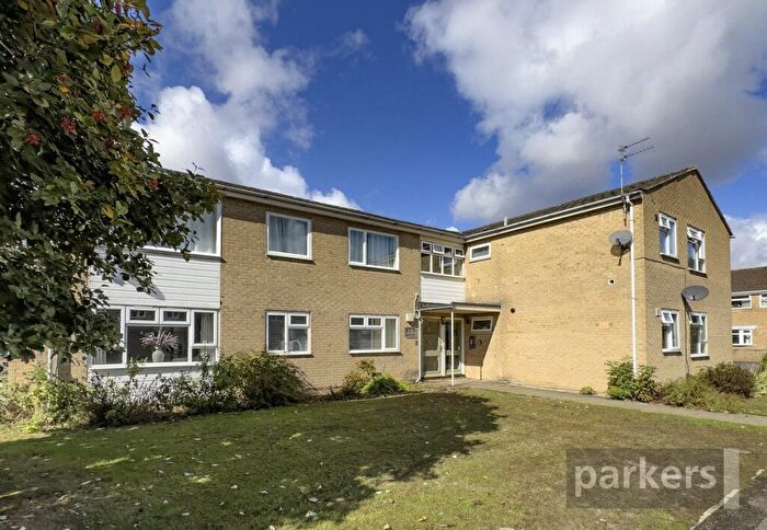 2 Bedroom Apartment For Sale In Queens Road, Carterton, Oxfordshire, OX18