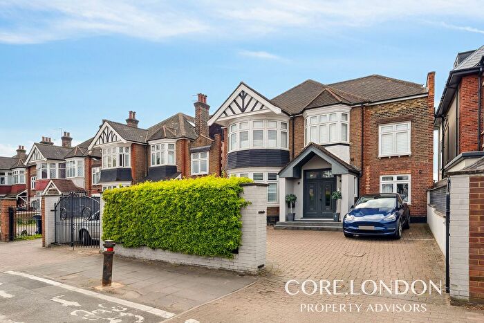 2 Bedroom Flat To Rent In Gunnersbury Avenue, London, W5