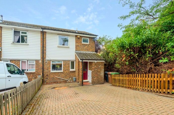 3 Bedroom End Of Terrace House To Rent In Brandram Road, London, SE13