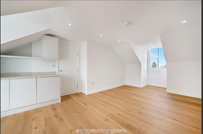 2 Bedroom Flat To Rent In Upper Shirley Road, Croydon, CR0