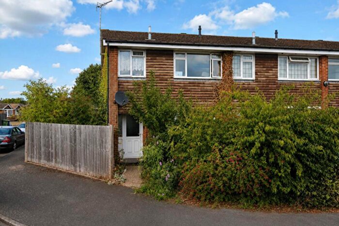 3 Bedroom End Of Terrace House For Sale In Marcourt Road, Stokenchurch, HP14