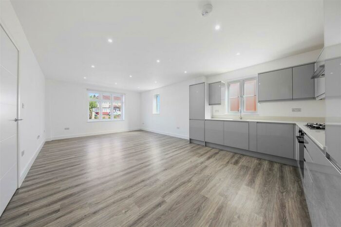 1 Bedroom Apartment To Rent In Tudor Gardens, Kingsbury, London, NW9