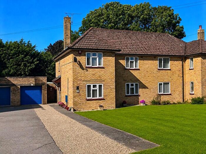 3 Bedroom Semi-Detached House For Sale In Mendip Road, Locking, Weston-super-mare, North Somerset., BS24