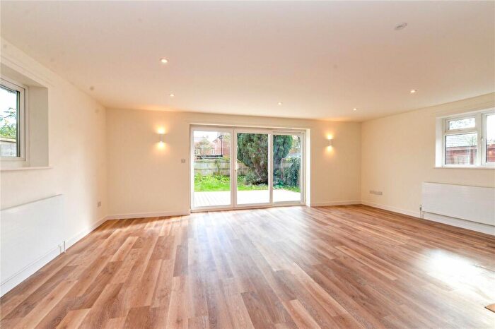 4 Bedroom Bungalow For Sale In Compton Road, New Milton, Hampshire, BH25