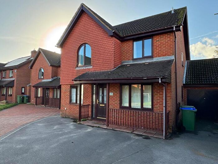 4 Bedroom House To Rent In Pershore Close, Locks Heath, SO31