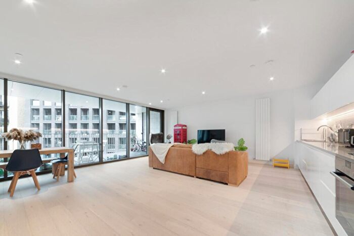 4 Bedroom Flat For Sale In Commodore House, Royal Wharf, E16