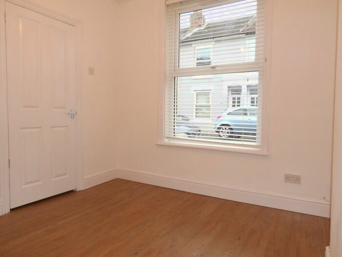 2 Bedroom House To Rent In Daulston Road, Portsmouth, PO1