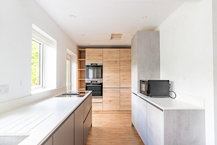 3 Bedroom Bungalow For Sale In Midway, St. Albans, Hertfordshire, AL3