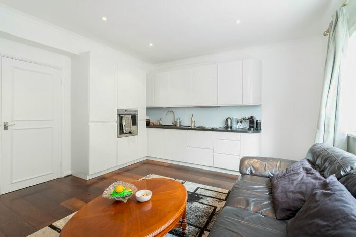 3 Bedroom Maisonette To Rent In Bute Street, London, SW7