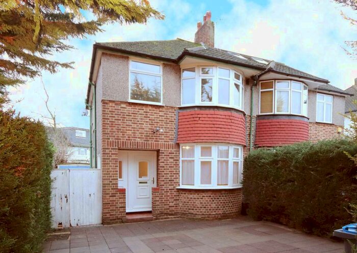 3 Bedroom House To Rent In Clarence Avenue, New Malden, KT3