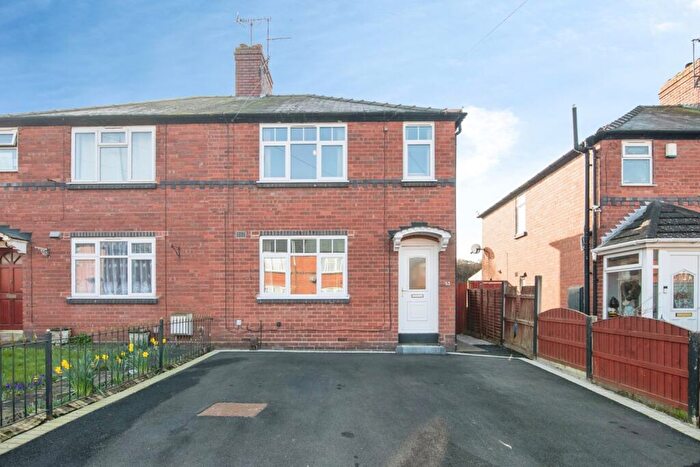 2 Bedroom Semi Detached House For Sale In Sutherland Road, Cradley Heath, West Midlands, B64