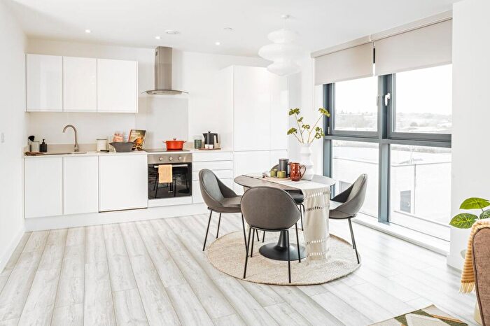 2 Bedroom Apartment To Rent In The Radiant, Kirkstall Road, Leeds, LS3