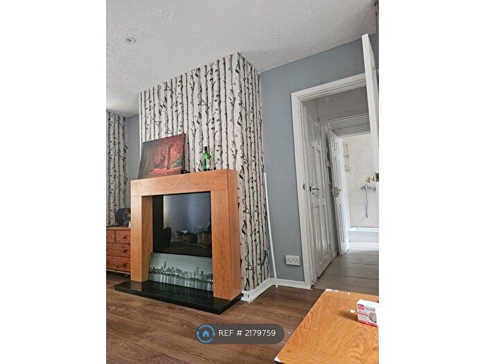 3 Bedroom Semi-Detached House To Rent In Channel View, Newport, NP11