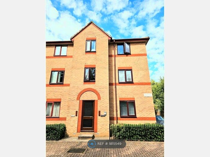 1 Bedroom Flat To Rent In Longbridge Road, Barking, IG11