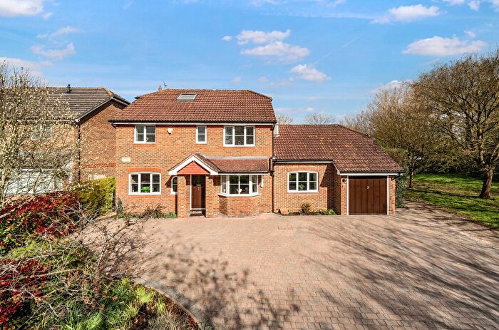 5 Bedroom Detached House For Sale In Woodcock Court, Three Mile Cross, Reading, Berkshire, RG7