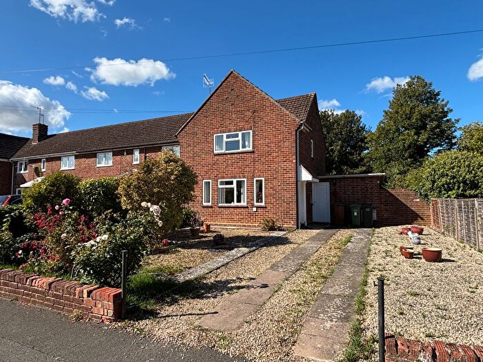 2 Bedroom End Terrace House For Sale In Isbourne Crescent, Evesham, WR11