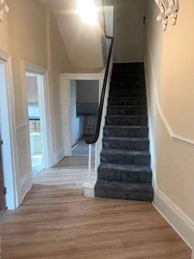8 Bedroom End Of Terrace House To Rent In Bute Avenue, Blackpool, FY1