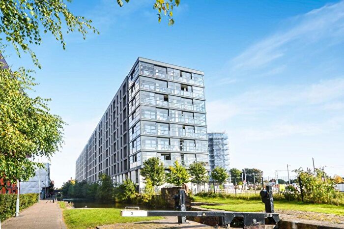 2 Bedroom Flat For Sale In Milliners Wharf, Ancoats, Manchester City Centre, M4
